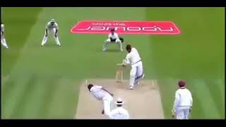 Greatest shot ever in cricket, Darren Powell throws the kitchen sink #cricket #highlights