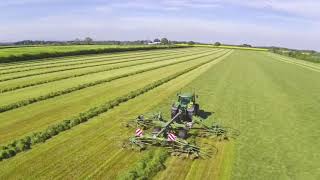 Silage 2021 John deer krone rake