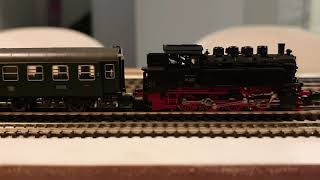 Fleischmann N-scale BR 81 with digital couplers