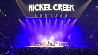 Nickel Creek covering Britney Spears “Toxic” 🔥🎻