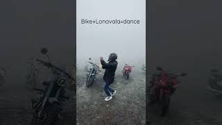 Lonavala me dance kar ne ka maza hi alag hain #lonavala #nature #bike