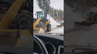 Between two snowplows ⛰️❄️ #snow #winter #shorts #mountains #nature