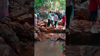 కడప పాలకొండలు దెగ్గర enjoy చేస్తున్న యువత#waterfall#kadapa#palakonda#kadapawaterfalls#rimswaterfalls