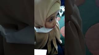 KEPONAKAN LAGI BELAJAR MENGHAFAL AL QURAN SEMOGA KELAK MENJADI HAFIDZAH