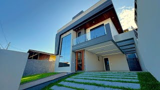 Casa de alto padrão recém entregue no bairro Estreito em Florianópolis.