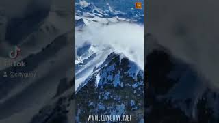 Así es volar un dron en el monte Everest