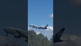 Air New Zealand takes off at Sydney airport