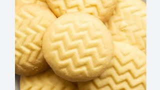 HOW TO MAKE A STAMPED SCOTTISH SHORTBREAD BISCUITS.