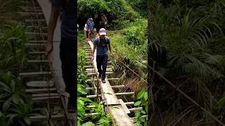 Kaya mo ba dumaan dito #adventuretravel #nature #hikingadventure #waterfall #outdooractivities