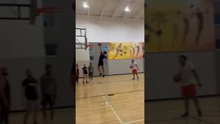 Easy dunk‼️😳🏀 #2k23 #dunk #basketballshorts #nba #tiktok #basketball #shorts #instagram #gym