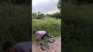 CYCLE FAS GY PANI VICH 😂😂 #funny #vlog #trending #viral #shorts #panjab