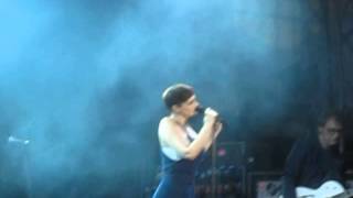 2WICKY - Hooverphonic, live in Athens, 20/06/2014