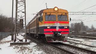 Электропоезд ЭР2T-7118 близ ст. Янаварти / ER2T-7118 EMU near Janavarti station