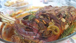 SLOW ROASTED LAMB SHOULDER | Christmas Roast Dinner Ideas