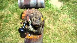 1947 Briggs & Stratton AP.wmv