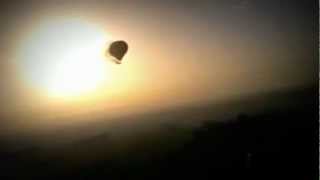 Hot air balloon fell from the sky  Воздушный шар с туристами лопнул