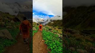 #leh #ladakh  #roadtrip #viral #video #dangerous  #shorts #trending #viral #travel #tour #bullet 9w8