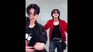 we do it like #hyunjin #ni_ki #blurrr #kpop