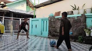 Bermain Bola gawang botol. seru #bermain #sepakbola #football