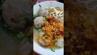 MENGGIURKAN !!! Bakso Solo