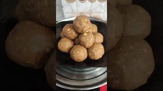 Dry Fruits Laddu #aatekeladdu #energyladdu #shortvideo #shorts