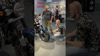 29 июня команда «Вечно Молодой» была на открытии мотосалона «Royal Enfield» в Сочи 🏍️