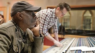 Keb' Mo' - Moonlight, Mistletoe & You ft Gerald Albright (Lyric Video)