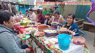 agradeciendo a Dios por un año más de vida convivimos en familia despidiendo el año