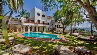 Walking to the Ocean from Kijani Hotel at Shela Village in Lamu Island