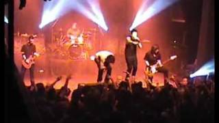 Papa Roach   Hip Hopanother Hit Me version LIVE in Motreal