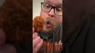 Burger Kings Fiery Buffalo Chicken Nuggets food review!