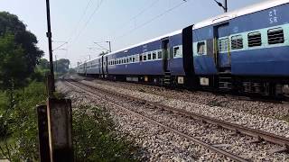 WDP4D hauled Himsagar Express shows gud speed at curve