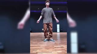 Hobi vuelve con un baile | J-Hope de BTS