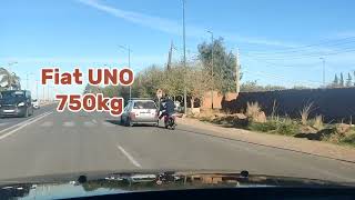 Szerelőhöz tolják motorral a kis Fiatot / Motorbike pushing the small car to a garage