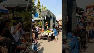 Gajah raksasa karnaval budaya keliling kampung #shortvideo