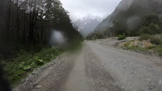 Carretera Austral en moto. Cuesta Queulat, de norte a sur. Aysén, Chile (Completa, sin editar).