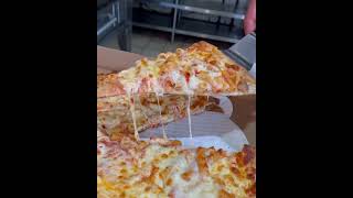 Baked ziti pizza😋 #pizza #food #foodie #fastfood #shorts #youtubeshorts #short #tiktok #trending