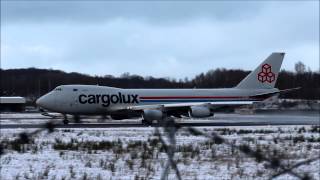 Cargolux B747-400F causing a small snowstorm during Take-Off [Full HD]