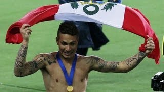 [HD] Paolo Guerrero celebra con bandera Peruana  │ FIFA Club World Cup 2012  (16/12/12)