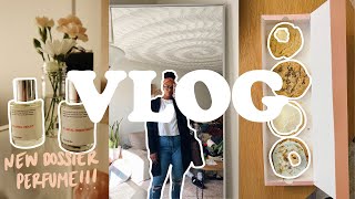 VLOG | Dossier Perfume unboxing, crumble cookies, + repotting my new plant