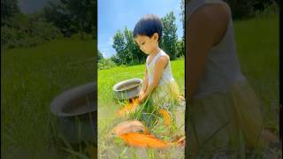 Cute baby Jhim catch fish in Village#jhim #jhimbd #cute #cutebaby #baby #fish #fishing