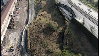 HEYELANDA KARA YOLU ÇÖKTÜ VE TREN YOLU HATTI ZARAR GÖRDÜ