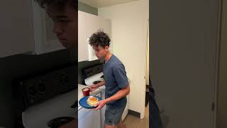 Daily Vlog 673 | Fire Pancakes #breakfast #workday #pancakes #adayinthelife #trending #shortsfeed