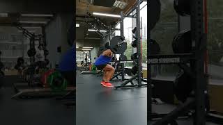 VID 20221122 Squat 2