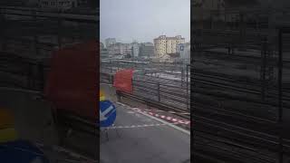 UNA RAGAZZA E’ CADUTA SULLE ROTAIE DEL TRENO!  😨🚆🚞