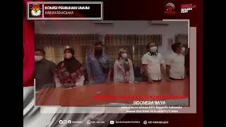 Mendengarakan Lagu Kebangsaan Indonesia Raya