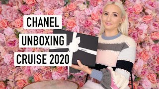 CHANEL HANDBAG UNBOXING 2020 | plus Features, What Fits Inside, and Mod Shots