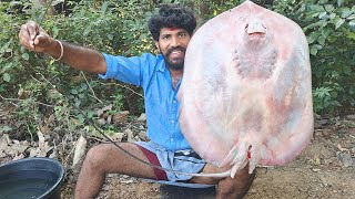 BIGGEST GIANT STINGRAY FISH COOKING | ONE MAN cooking AND Eating in Village Style