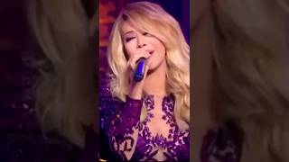 نوال الزغبي   /   شيرين. عبد الوهاب         خليك هنا