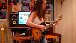 chica tocando como dioses la guitarra Hey Joe  Guitar Cover by Ayla